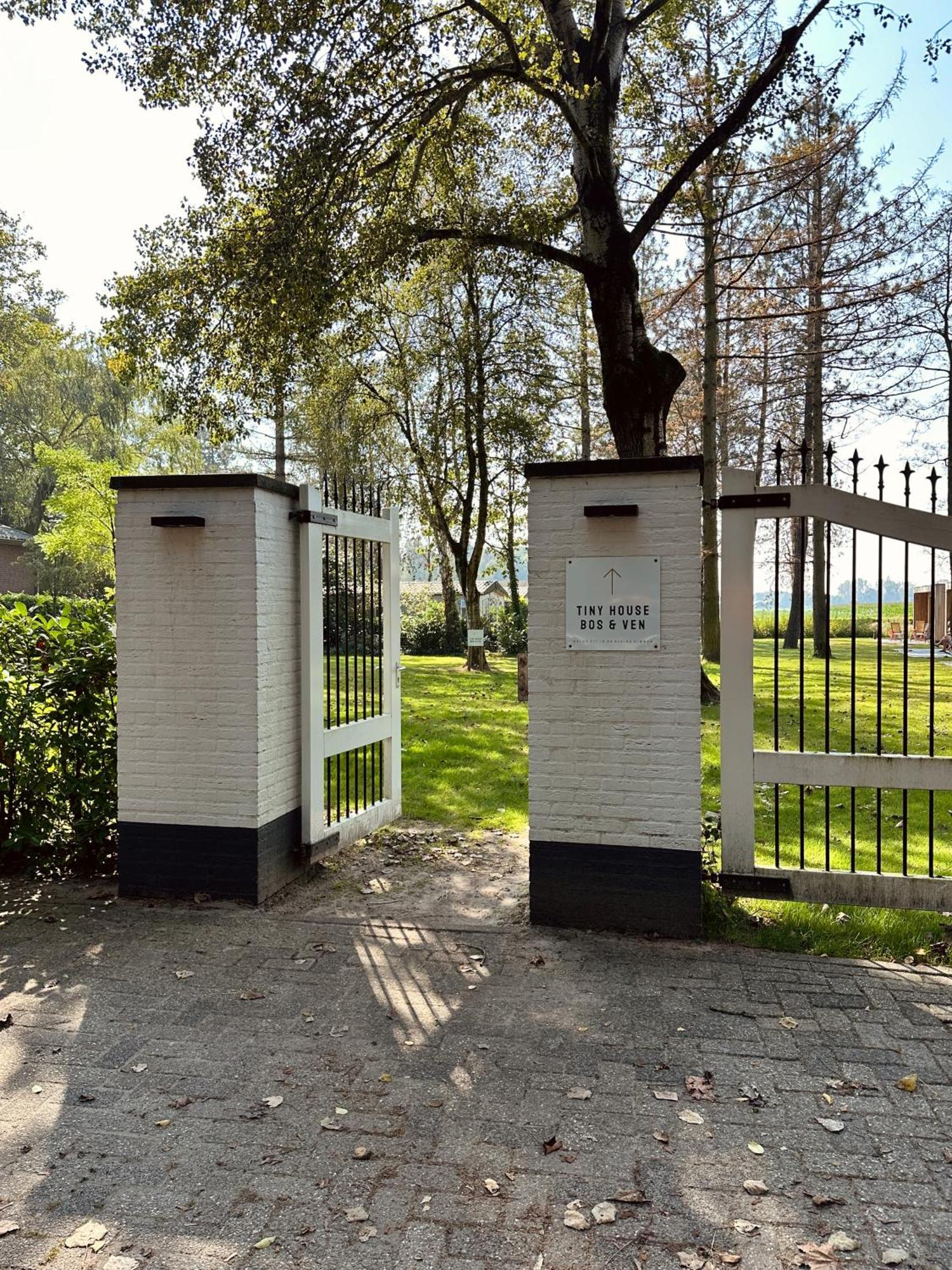 Cozy Tiny Houses In Oisterwijkse Bossen & Vennen Moergestel Bagian luar foto